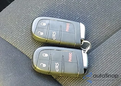 2013 Dodge Charger Police z USA, uszkodzony, nr VIN 2C3CDXAT6DH673836